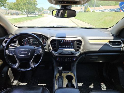 Used 2018 GMC Acadia Denali w/ Technology Package AWD/4WD image 17