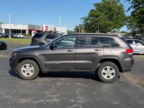 Used 2014 Jeep Grand Cherokee Laredo w/ Security & Convenience Group AWD/4WD image 2