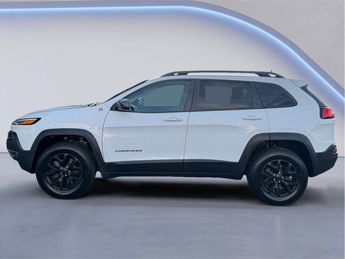 Used 2018 Jeep Cherokee Trailhawk w/ Trailer Tow Group image 3