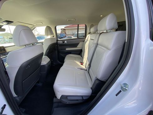 Used 2025 Hyundai Santa Fe SEL image 28