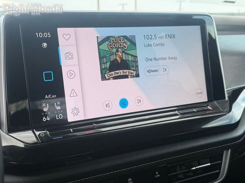 Used 2025 Volkswagen Atlas Cross Sport SE image 19