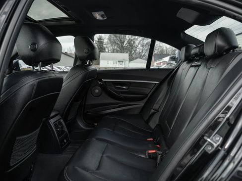 Used 2017 BMW 340i xDrive Sedan AWD/4WD image 9