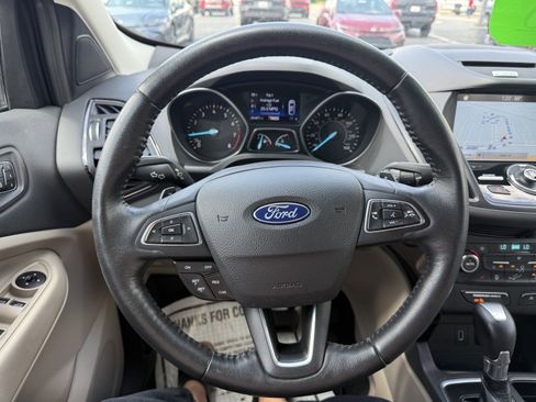 Used 2017 Ford Escape Titanium AWD/4WD image 29