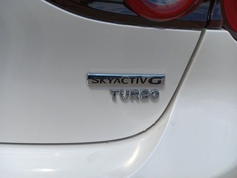 Certified 2025 MAZDA MAZDA3 Hatchback w/Premium Plus Pkg image 6