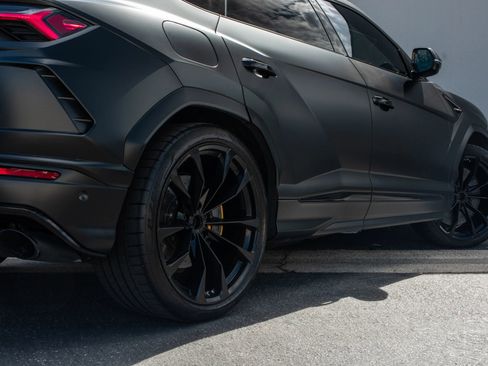 Used 2020 Lamborghini Urus image 36