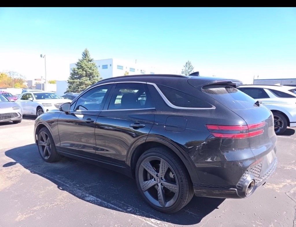 Used 2024 Genesis GV70 2.5T w/ Sport Prestige Package AWD/4WD image 4
