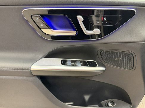 Certified 2025 Mercedes-Benz GLC 300 image 24
