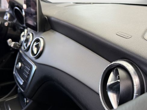 Used 2019 Mercedes-Benz CLA 250 image 18