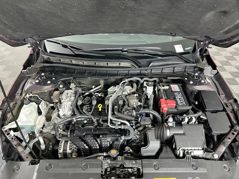 Used 2025 Nissan Altima 2.5 SV FWD image 31