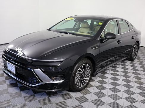 Certified 2025 Hyundai Sonata Limited image 4