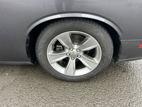 Used 2019 Dodge Challenger SXT image 25