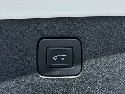 Used 2024 Buick Envista Preferred w/ Convenience II Package FWD image 13