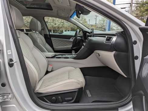 Used 2019 Genesis G70 2.0T Advanced w/ Prestige Package image 31