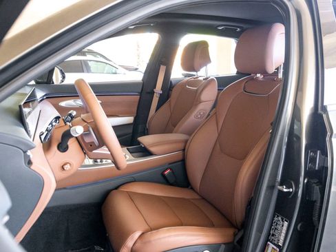 Used 2026 Genesis GV70 2.5T Advanced image 14