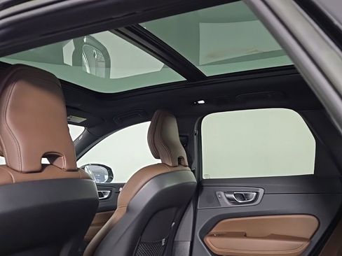 Certified 2023 Volvo XC60 B5 Plus w/ Climate Package image 17