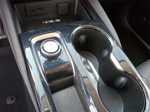 Certified 2025 Buick Envision Sport Touring image 10