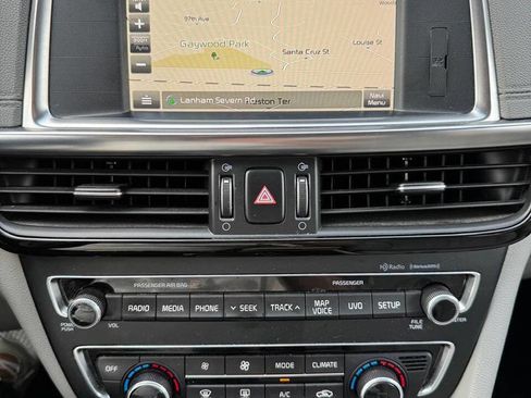 Used 2017 Kia Optima EX w/ Premium Package FWD image 22
