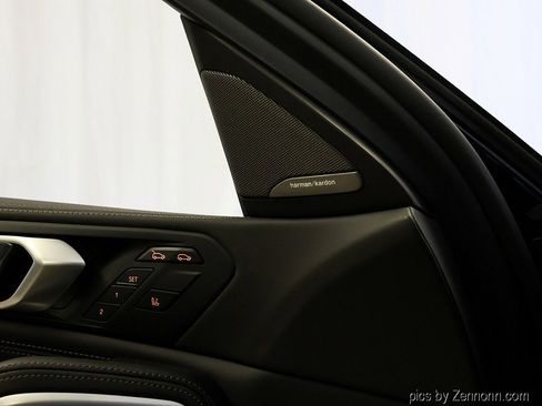 New 2026 BMW X6 xDrive40i w/ Climate Comfort Package image 27