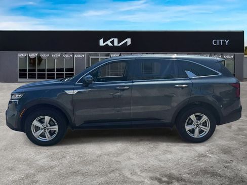 Used 2023 Kia Sorento LX AWD/4WD image 8