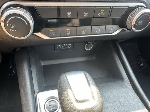 Used 2019 Nissan Altima 2.5 S FWD image 12