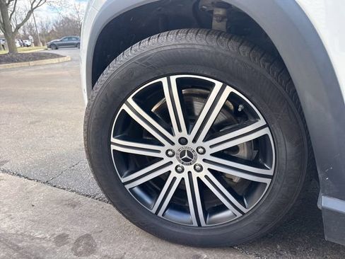 Used 2024 Mercedes-Benz GLE 450 4MATIC image 11