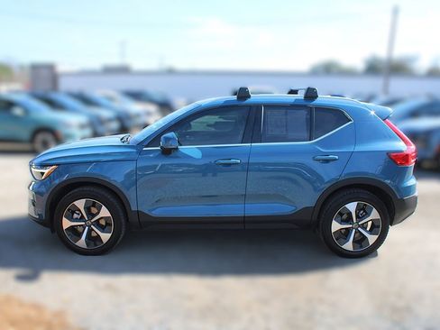 Used 2023 Volvo XC40 B5 Plus w/ Protection Package Premier image 14