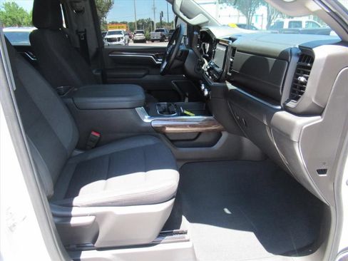Used 2025 GMC Sierra 2500 SLE AWD/4WD image 10