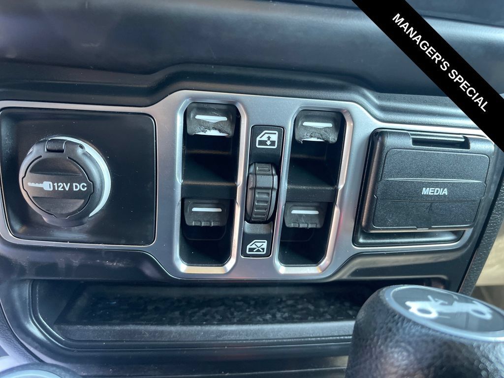 Used 2020 Jeep Wrangler Unlimited Sport S AWD/4WD image 16