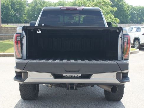 Used 2024 GMC Sierra 2500 AT4 w/ AT4 Premium Plus Package AWD/4WD image 16