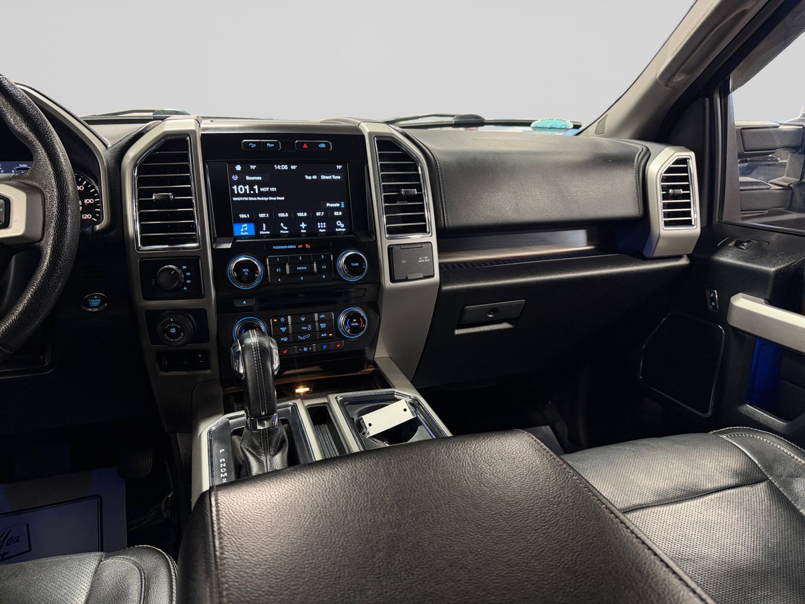 Used 2016 Ford F150 Lariat w/ Equipment Group 502A Luxury AWD/4WD image 21