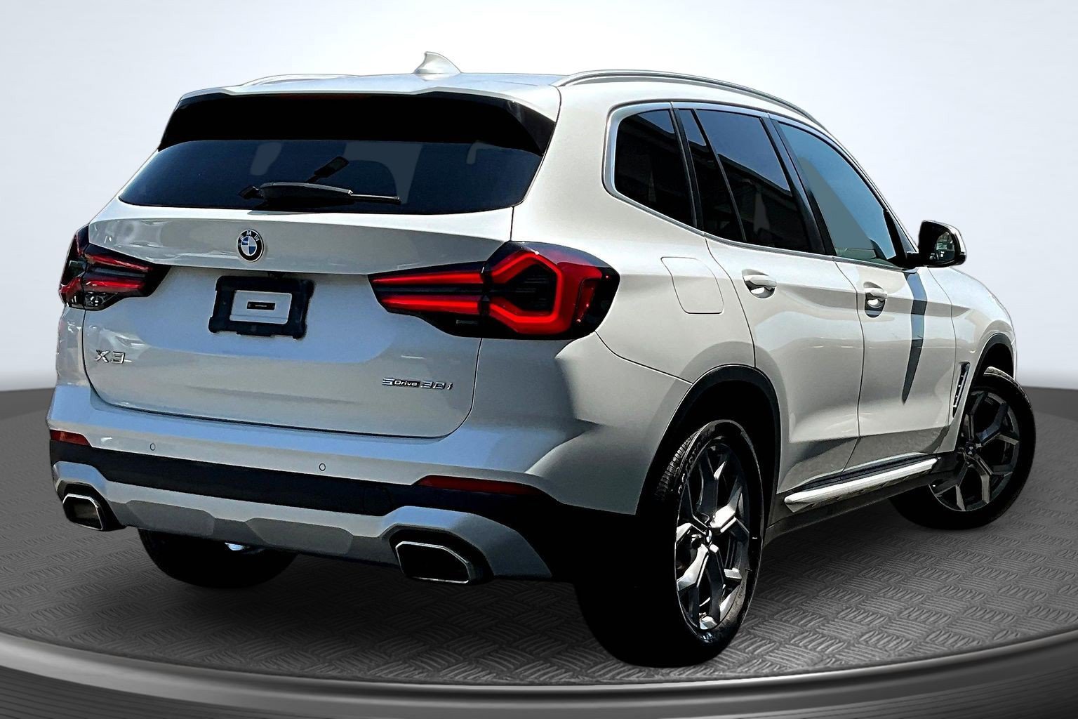 Used 2024 BMW X3 sDrive30i RWD image 6