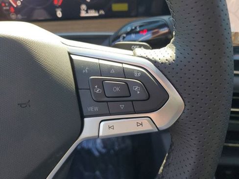 New 2026 Volkswagen Tiguan SEL R-Line AWD/4WD image 23