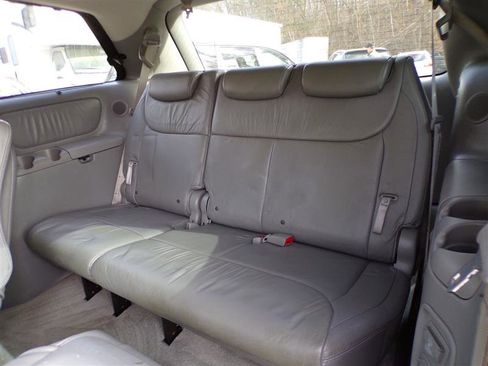 Used 2008 Toyota Sienna XLE Limited image 30