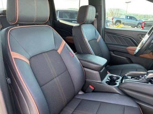Used 2024 GMC Canyon AT4 AWD/4WD image 25