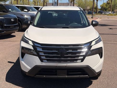 Used 2024 Nissan Rogue S AWD/4WD image 9