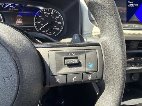 Used 2023 Nissan Rogue SV FWD image 21