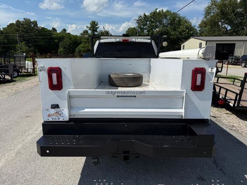 Used 2019 Ford F250 XL w/ Power Equipment Group RWD image 5