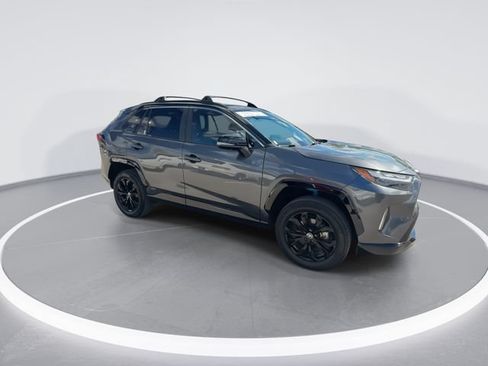 Used 2023 Toyota RAV4 XSE AWD/4WD image 2
