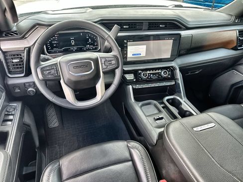 Used 2024 GMC Sierra 2500 Denali w/ Denali Reserve Package AWD/4WD image 20