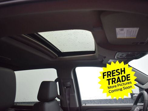 Used 2024 GMC Sierra 2500 SLT w/ SLT Premium Package image 12