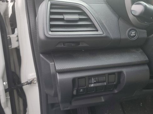 Used 2020 Subaru Impreza Premium image 8