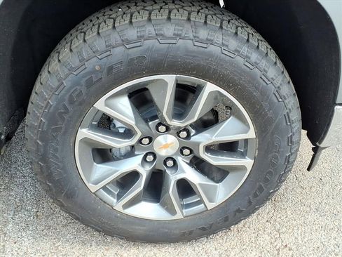 New 2026 Chevrolet Silverado 1500 LT w/ Z71 Off-Road Package image 4