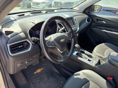 Used 2020 Chevrolet Equinox LT w/ Sport Edition image 18