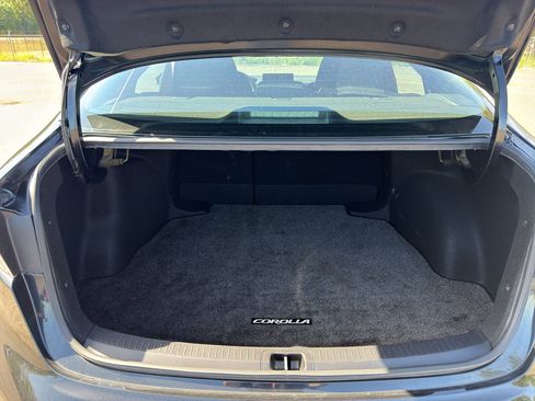 Used 2020 Toyota Corolla SE w/ Carpet Mat Package (TMS) FWD image 9