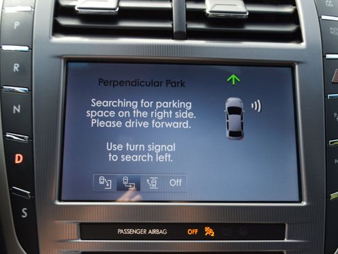 Used 2020 Lincoln MKZ Reserve image 30