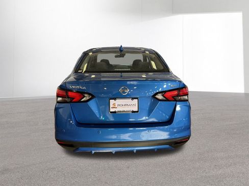 Used 2021 Nissan Versa SV image 30