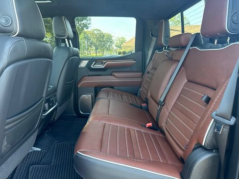 Used 2025 GMC Sierra 1500 Denali Ultimate AWD/4WD image 13