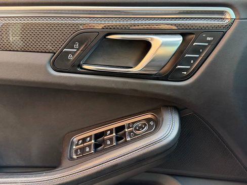 Used 2022 Porsche Macan GTS image 17