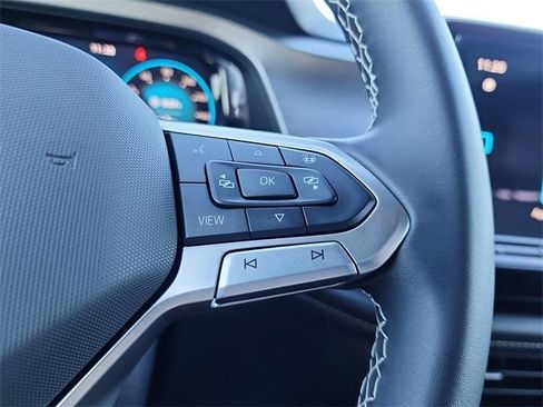 Certified 2024 Volkswagen Atlas Cross Sport SE w/ Panoramic Sunroof Package image 23