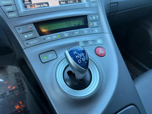 Used 2012 Toyota Prius Five image 21